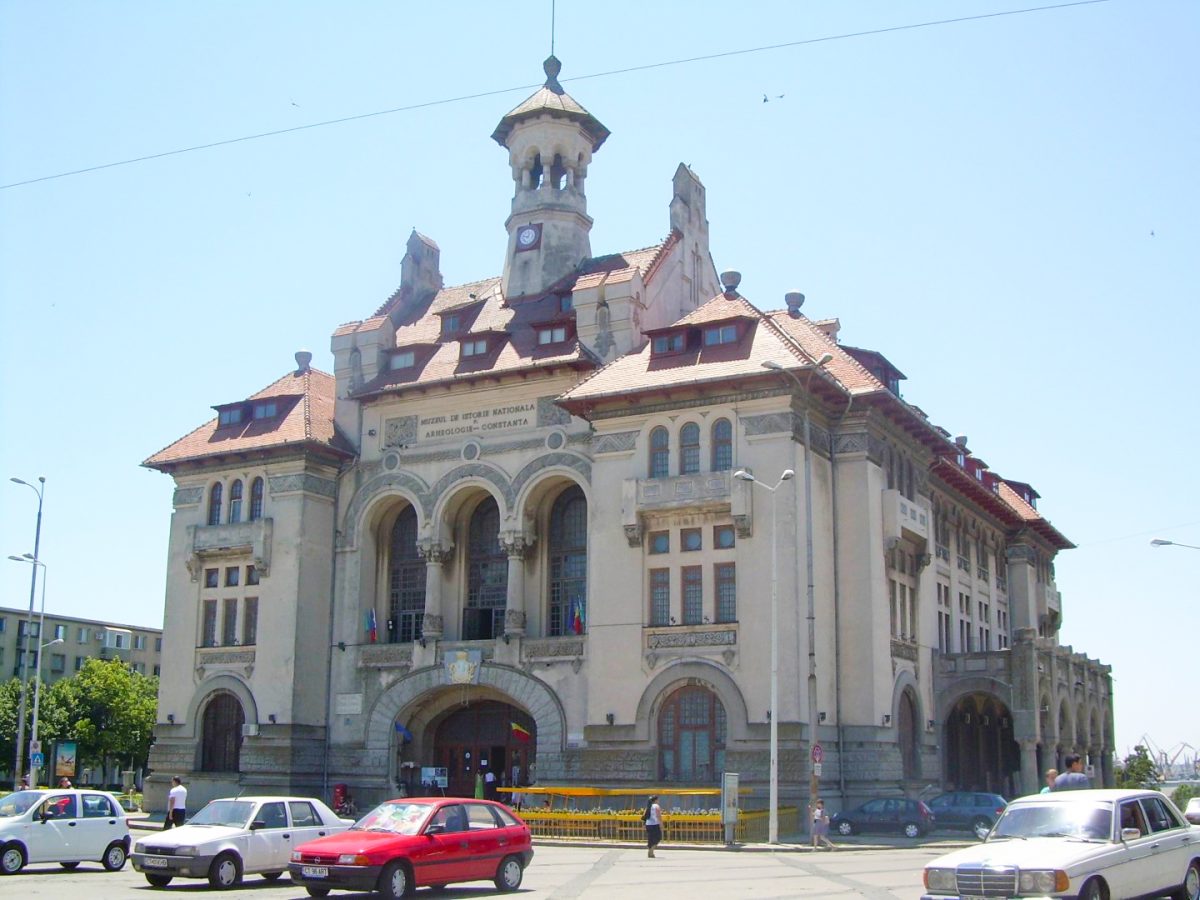 Cum arăta Piața Ovidiu din Constanța în anul…2007!