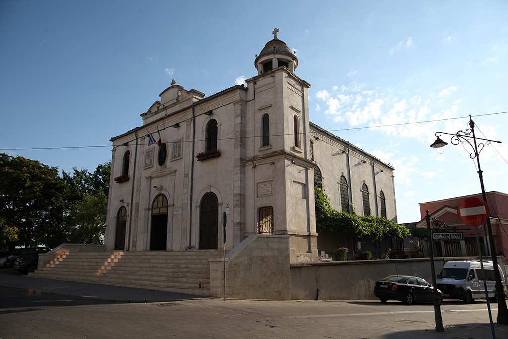 Biserica Greacă din Constanța o ia la vale…