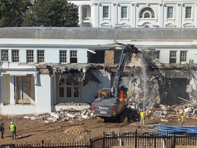 Casa Albă este…sub asediul lui Trump