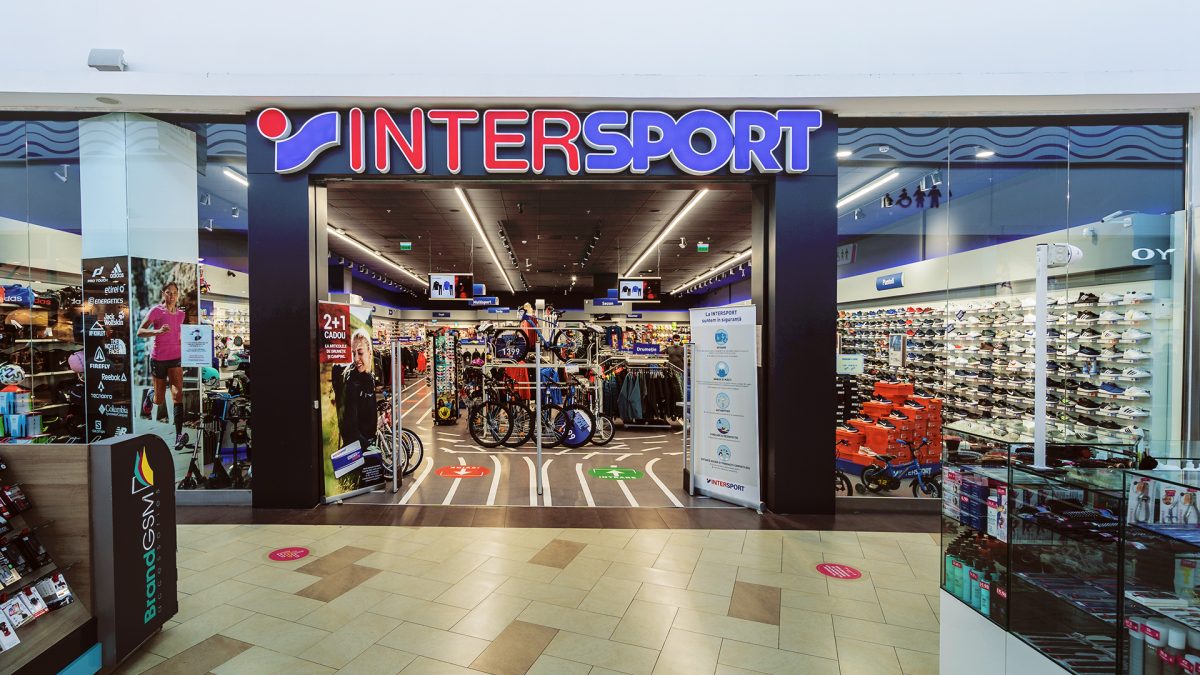 Reduceri bune la Intersport din Tom Center