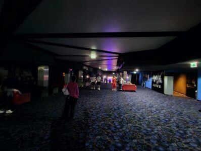Am mers și eu la cinema după o mie de ani și…a picat curentul