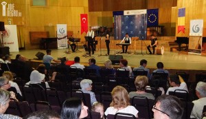 Premiere curs Ebru la Liceul de Arta Constanta 2015  (10)